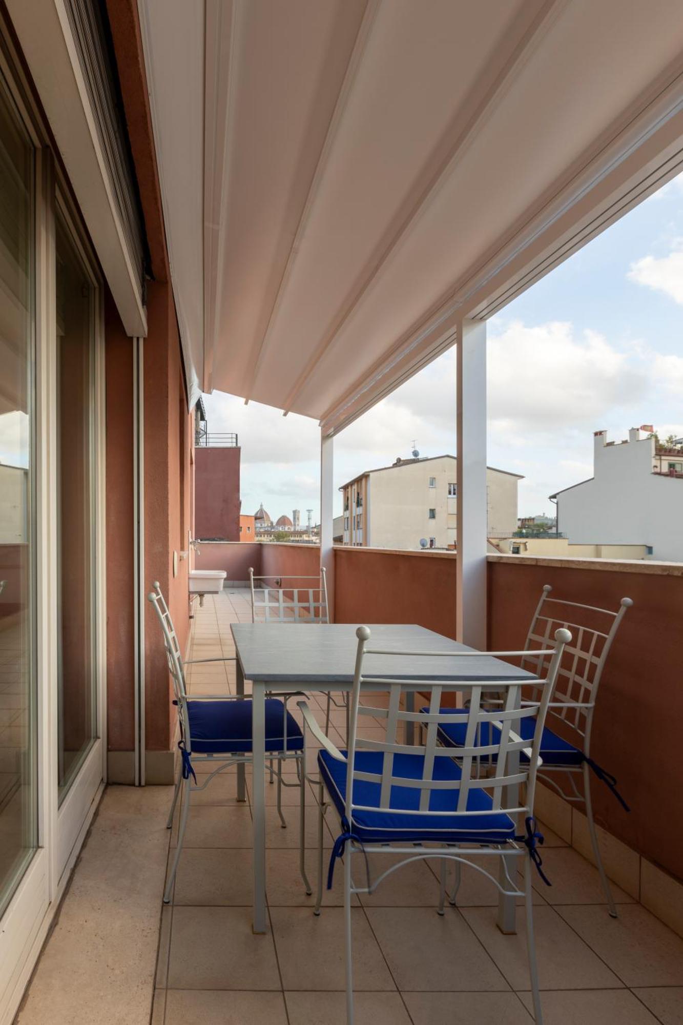 Appartamento Iris -Due Ampie Terrazze Vista Duomo Firenze Kültér fotó
