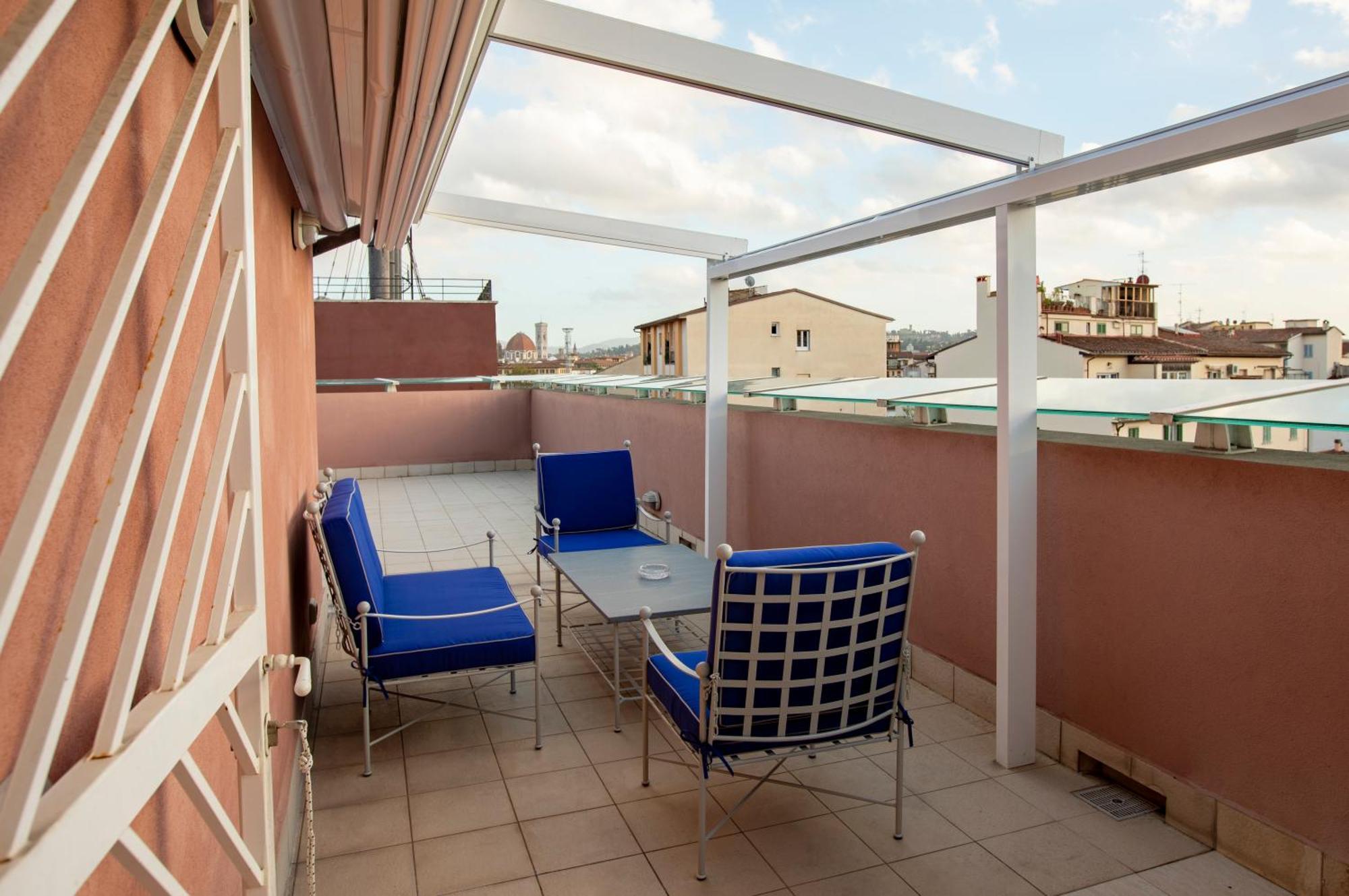 Appartamento Iris -Due Ampie Terrazze Vista Duomo Firenze Kültér fotó